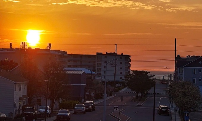 Caine Woods House | 2BR Family Friendly Condo w/Large Balcony, Partial Ocean Views, Outdoor Pool