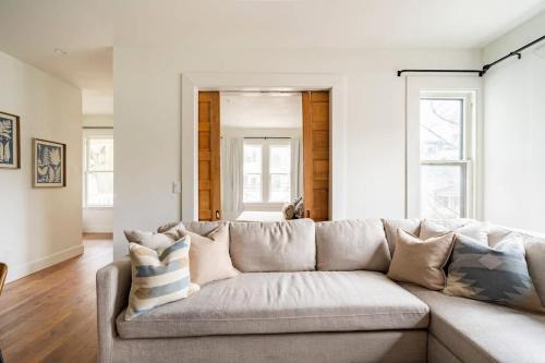 Uptown House | 2BR Flat - Walk to NW 23rd Shops & Cafes