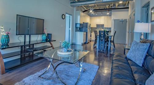 SoNo Apartment | 2BR Fully Furnished Apartment in Midtown Atlanta apts