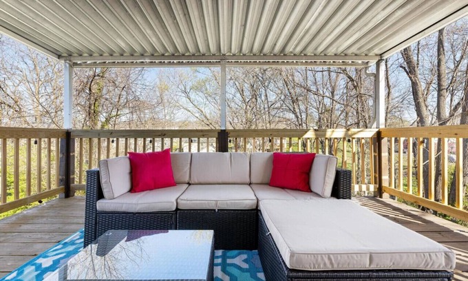 Bristol House | 2BR House Near Bristol Motor Speedway