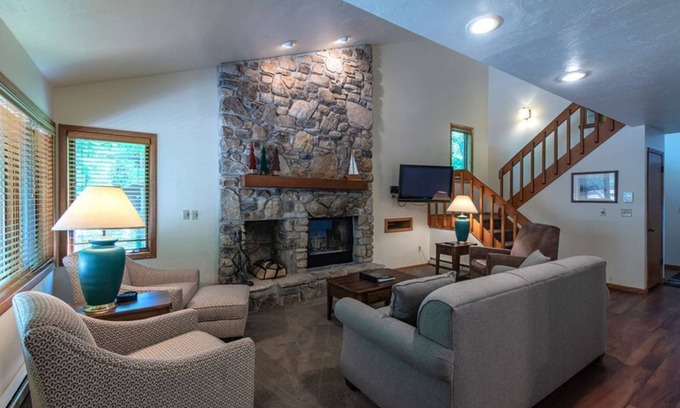 Baileys Harbor Condo | 2BR Lakefront Condo: Balcony, Hot Tub, & Fireplace