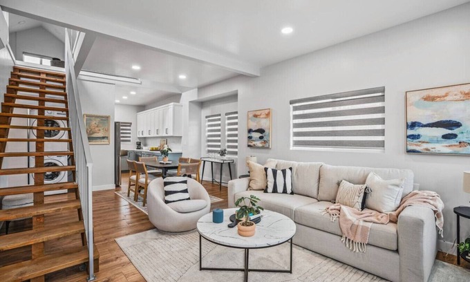 Golden Hill House | 2BR+LOFT-Golden Hill, Cozy+Games