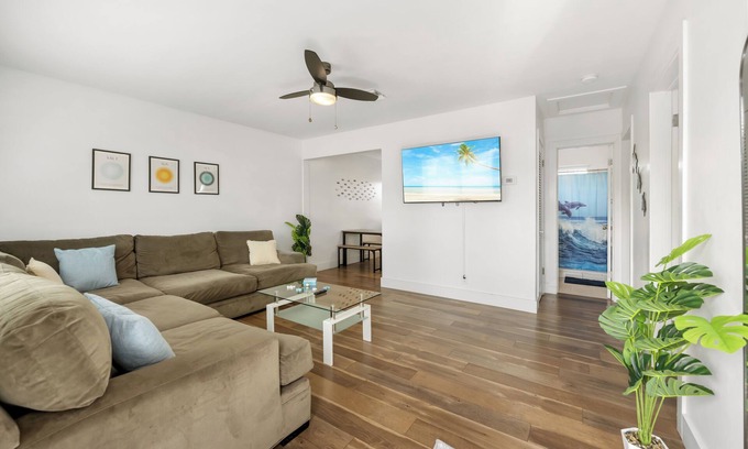 Delray Beach Condo | 2BR on Swinton - 1 Mile to Beach, 1 Block to Ave