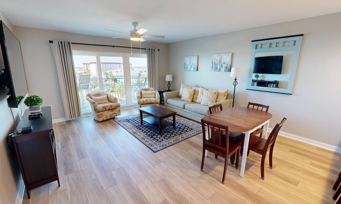 Fort Walton Beach Condo | ☀️2BR Seacrest 513-Beachfront Complex without Beachfront Prices!☀️