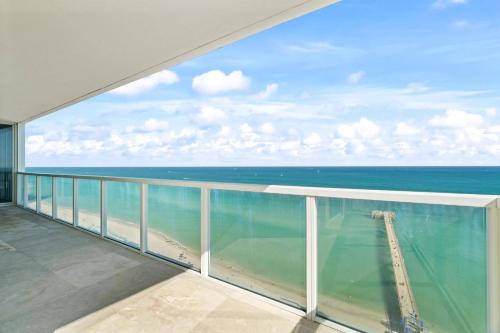 Sunny Isles Beach Apartment | 2BR Sunny Isles Oceanfront Condo