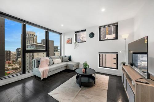 Southbank Apartment | 2Brm Private APT in Southbank with Views
