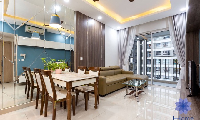 Tan Binh Apartment | 2BRs Apt with Big Balcony, Flight View, Free Gym & Pool.