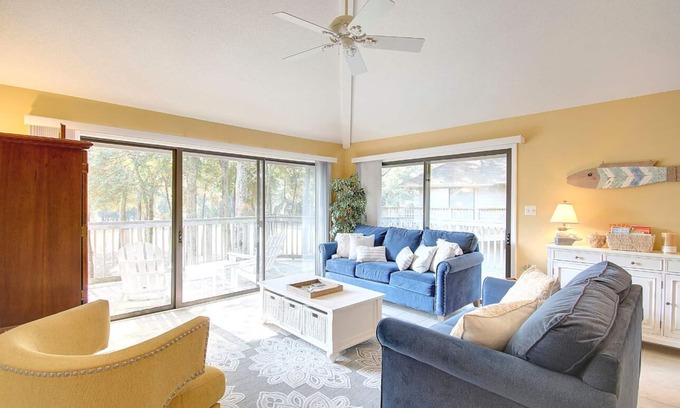 Sea Trail Condo | 2F Colony at Oyster Bay Golf View Condo 3 Miles to Sunset Beach