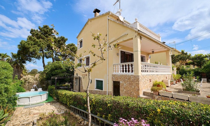 Lloret Blau Villa | 2JUL01 - House for 8 people located in a quiet area just 7 km from the beach of Lloret de Mar.