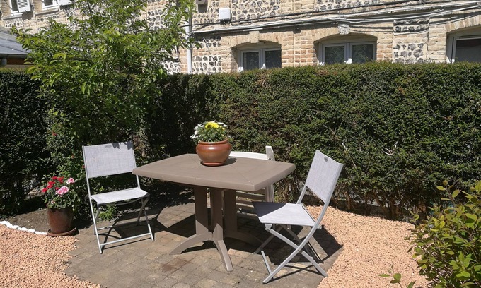 Dieppe Apartment | 2P. all comfort-48m2+garden.beach, port, shops and castle 8mn walk