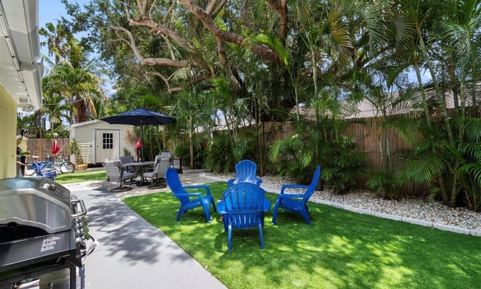 Juno Beach House | 3/2 Boho Chic Retreat in NPB