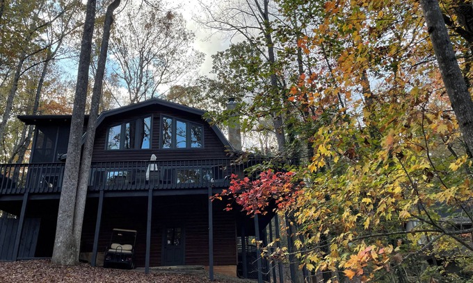 Dawsonville Cabin | 3-4 Bedroom Lake Front Cabin for any season! Perfect Large Family Retreat!