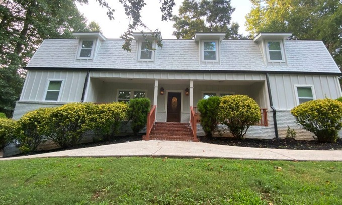 Roswell Apartment | 3 Apartments*King Beds*Walkable*Pets*Groups Okay!