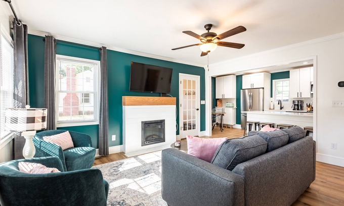 Rock Hill House | 3 Bd/2 Bth Historic Cape Cod | 5 Min Sports Center