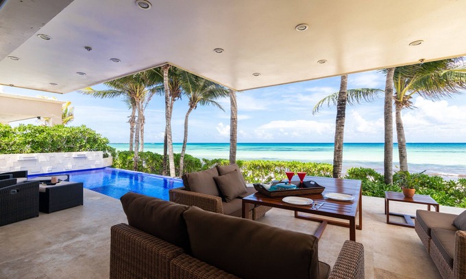 Playacar Fase I House | 3 BDRM Oceanfront house with private pool- Playacar phase 1