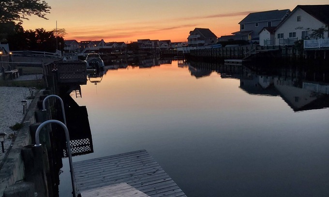 Mystic Island House | 3-bedroom vacation home 20 minutes from LBI, and 30 minute to Atlantic City.