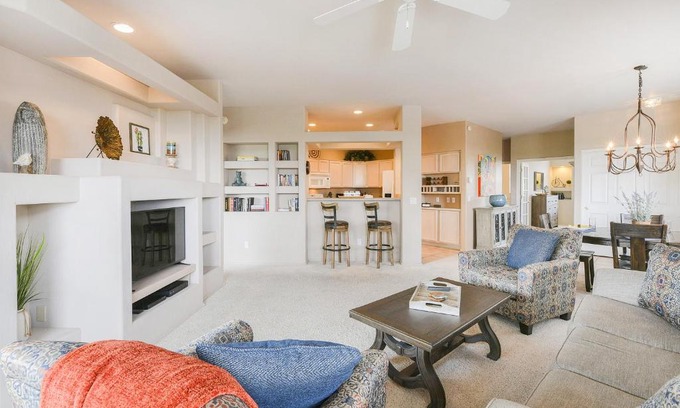 Rancho Vistoso Apartment | 3 Bed 2 Bath Apartment in Oro Valley