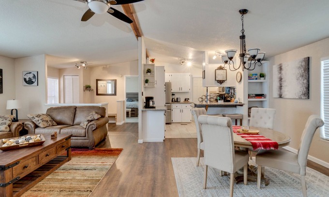 Munds Park Cabin | 3 Bed, 2 Bath Cabin in Munds Park AZ Close To Flagstaff and Sedona