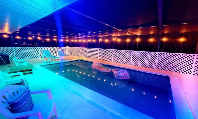 Cypress Lake House | 3 bed 2 bath, Heated Private POOL, Ft Myers near Cape Coral Bridge