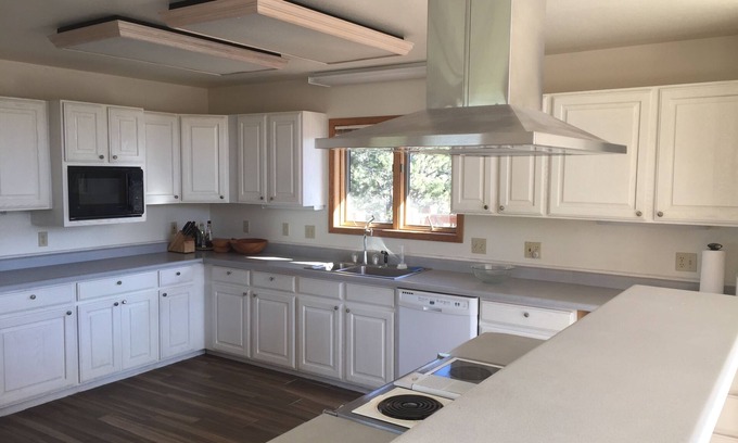Loghill Village House | 3 bed, 3 bath house in Divide Ranch Golf Course Community with Sneffels Views