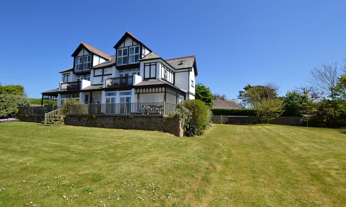Croyde Bay Apartment | 3 Bed Ground floor apertment minutes from the Beach!