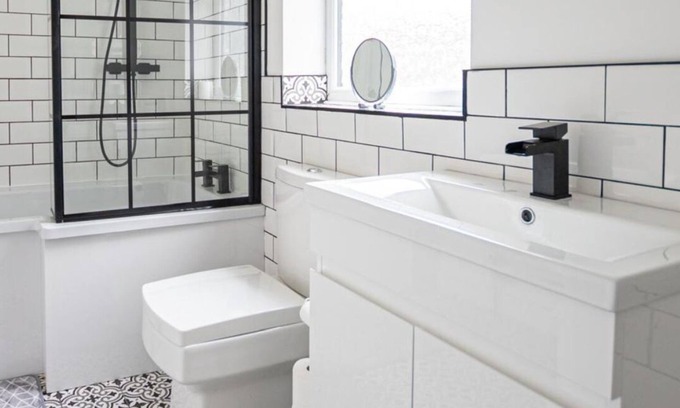 Lincoln House | 3 Bed House, Lincoln - Contractors, Discounts, Free Parking, SMART TV, WIFI