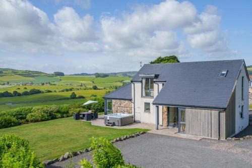 Cupar House | 3 Bed in Newburgh oc-h32592
