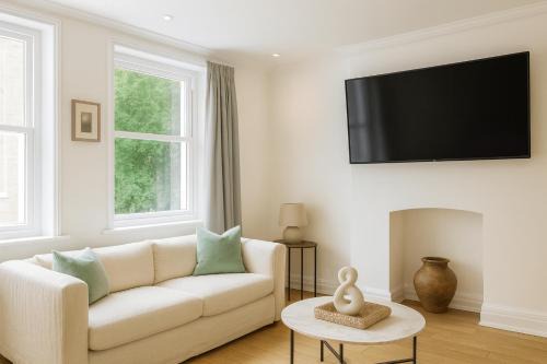 Spitalfields Apartment | 3 Bed Liverpool Street Loft