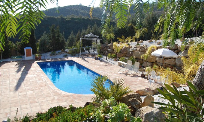 Alora Villa | 3 bed villa surrounded with tropical gardens with private pool 2 km from town.