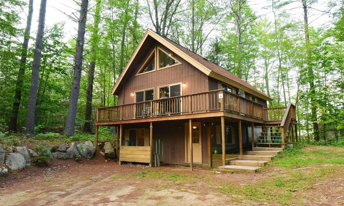 Eidelweiss Village House | 3 Bedroom, 2 Bath Pet Friendly Rental with Sleeping for 10 People