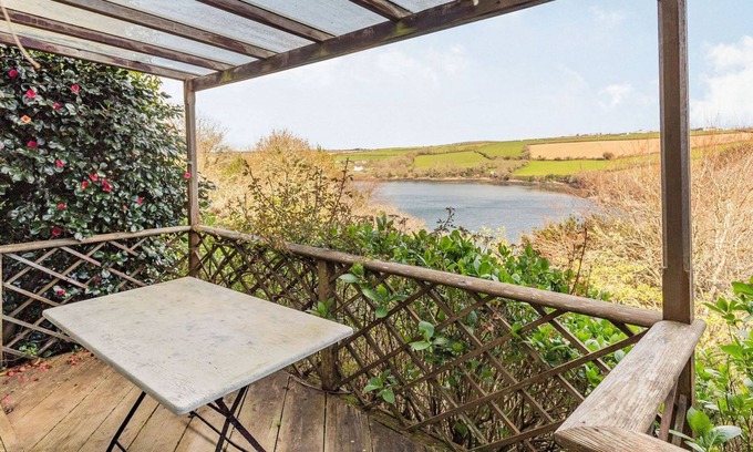 Helford Cottage | 3 bedroom accommodation in Helston & The Lizard