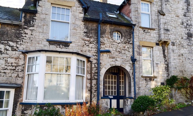 Grange-over-Sands Cottage | 3 bedroom accommodation in Grange-over-Sands