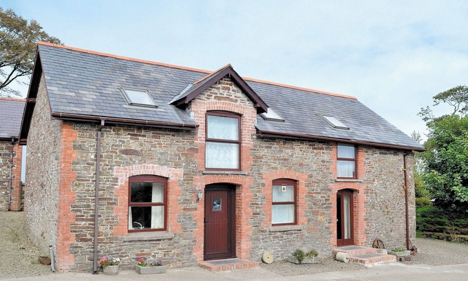 Buckland Brewer Cottage | 3 bedroom accommodation in Buckland Brewer