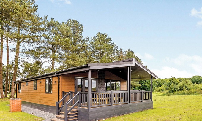 Woodhall Spa Ski Chalet | 3 bedroom accommodation in Woodhall Spa
