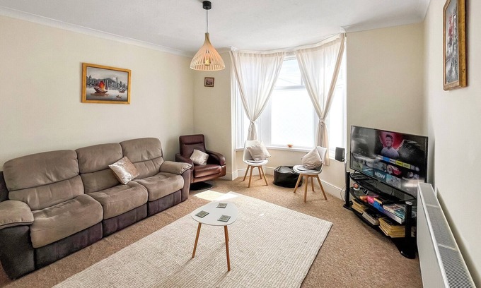Southsea Cottage | 3 bedroom accommodation in Southsea, near Portsmouth