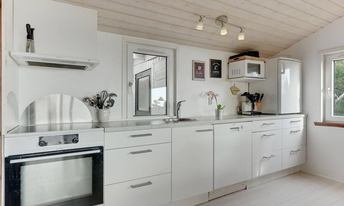 Hejlsminde Strand House | 3 bedroom accommodation in Hejls