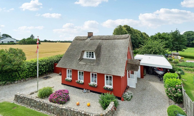 Helsned House | 3 bedroom amazing home in Humble