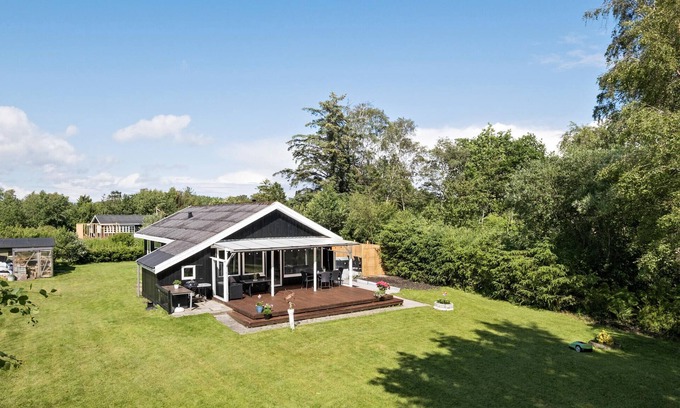 Hou House | 3 bedroom amazing home in Hals