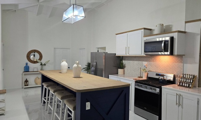 Gros Islet Apartment | 3-bedroom apartment in welcoming Grande Riviere with WiFi, AC