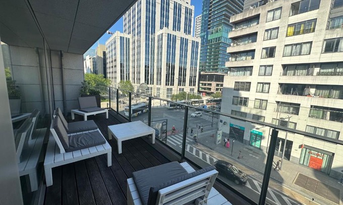 Rogier Apartment | 3 Bedroom Apartment in City Center with Balcony View