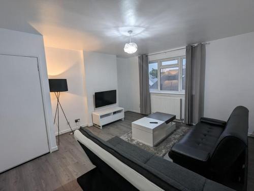 Gorgie Apartment | 3 Bedroom Apartment Sleeps 8