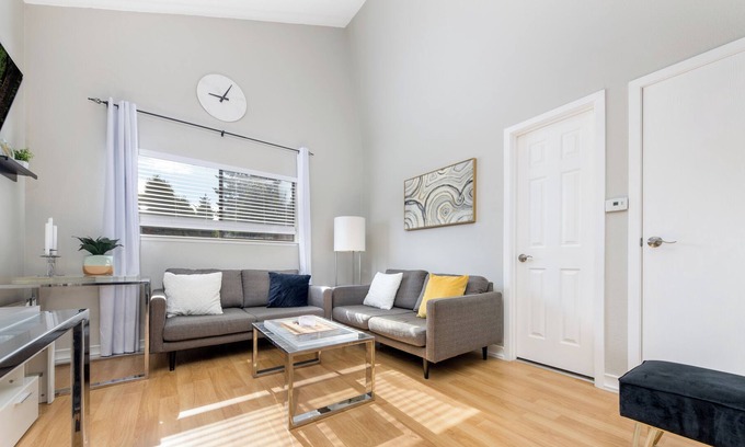 Auburn House | 3 bedroom Auburn River Home