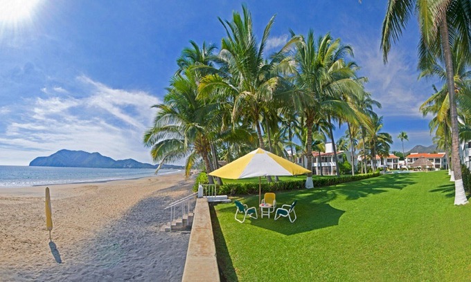 Club Santiago Condo | 3 Bedroom beachfront condo right on sandy beach