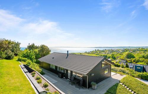 Egsmark Strand House | 3 Bedroom Beautiful Home In Ebeltoft