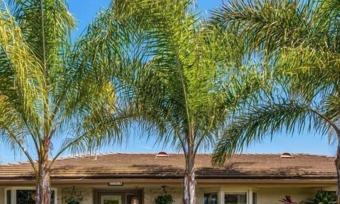 San Juan Capistrano Condo | 3 Bedroom Condo L-460781 by Houzlet