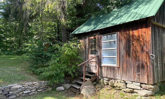 Livingston Manor House | 3 Bedroom Catskills Farmhouse in Livingston Manor w Hot Tub