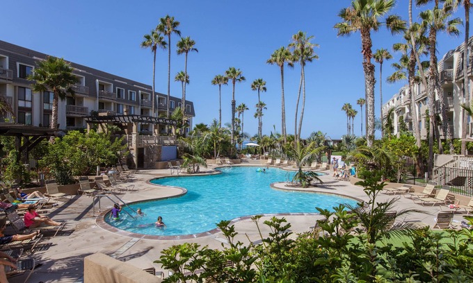 Townsite Condo | 3 Bedroom! - Complex is on the Beach with Huge Pools & Hot Tubs! Family's Love it Here!