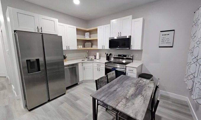 Spirit Lake Condo | 3-bedroom Condo in Spirit Lake with AC, WiFi, two large TVs, close to the lake
