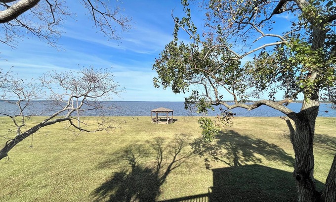 Flowood House | 3 Bedroom Condo With Beautiful Views of the Rez