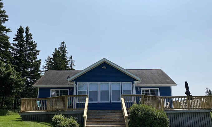 Bouvet Island Cottage | 3 Bedroom Cottage With Country Views, Minutes To Cavendish and Beaches